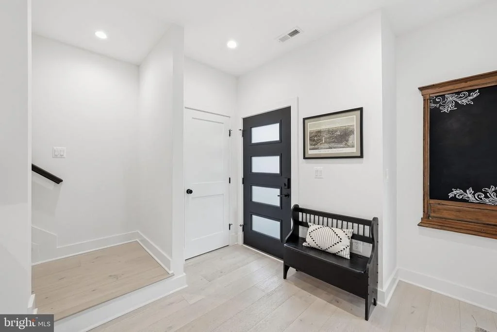 Photo of 1422 HOWARD ROAD