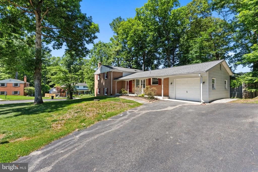 Photo of 6608 GREY FOX DRIVE