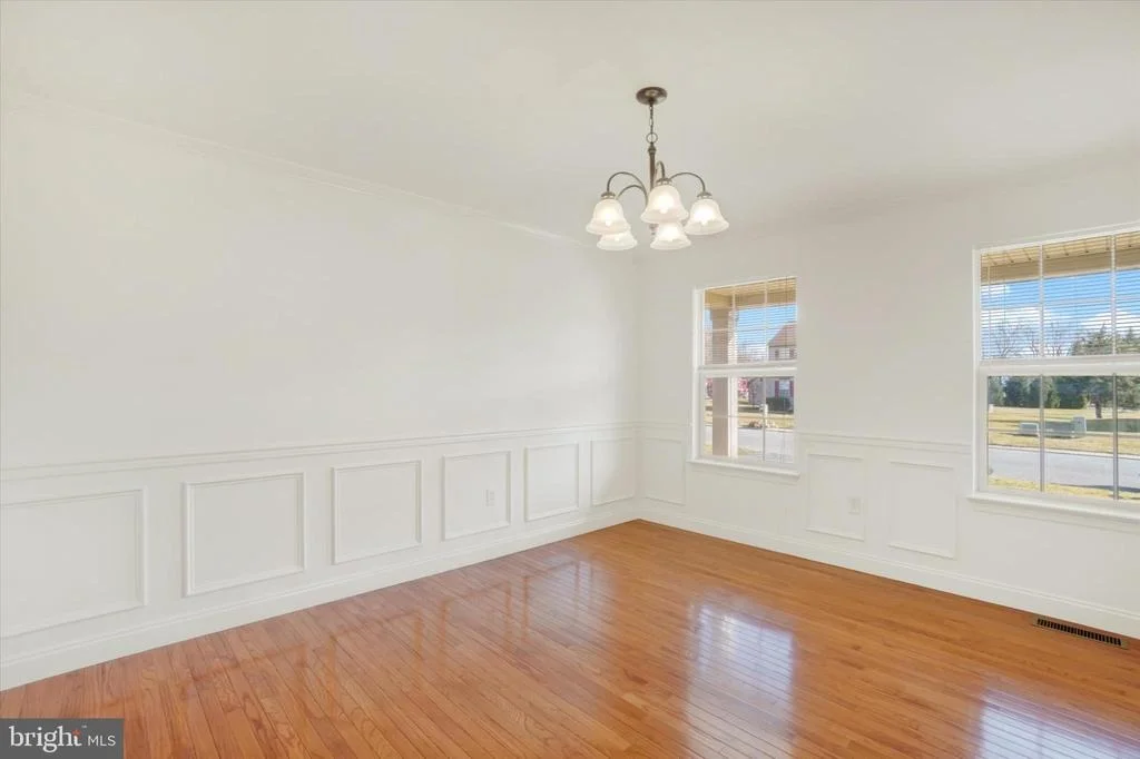 Photo of 3014 BITTERNUT BOULEVARD