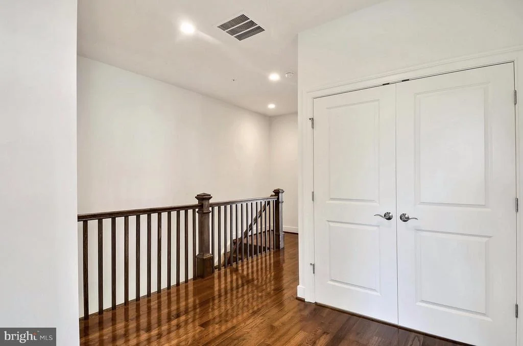 Photo of 3427 URBANA PIKE