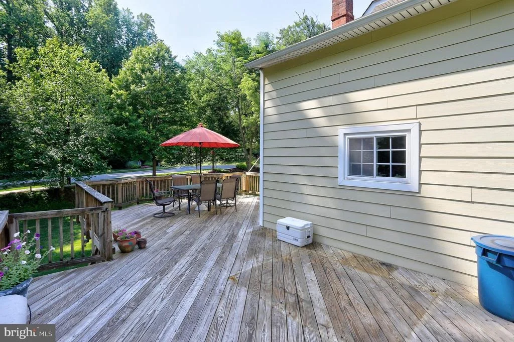 Photo of 4933 LANDING ROAD