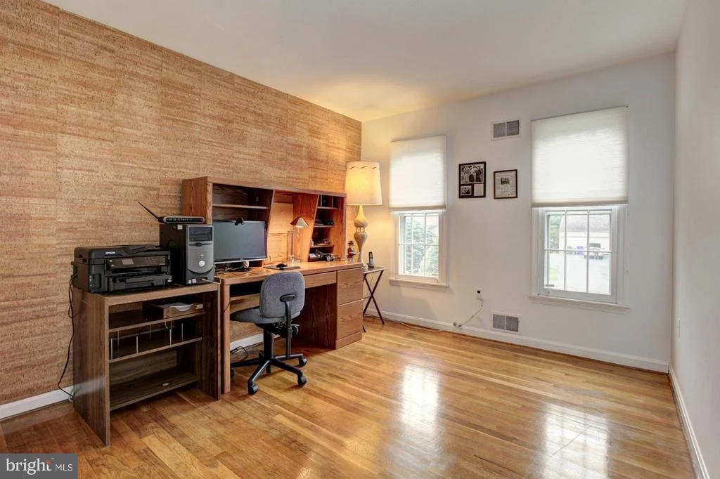 Photo of 15222 CENTERGATE DRIVE