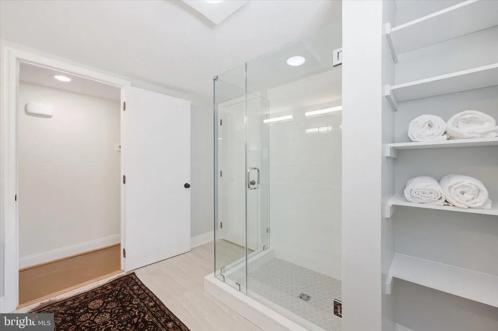 Photo of 403 W WILSON BOULEVARD