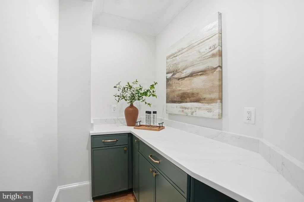 Photo of 6512 WILLIAMSBURG BOULEVARD
