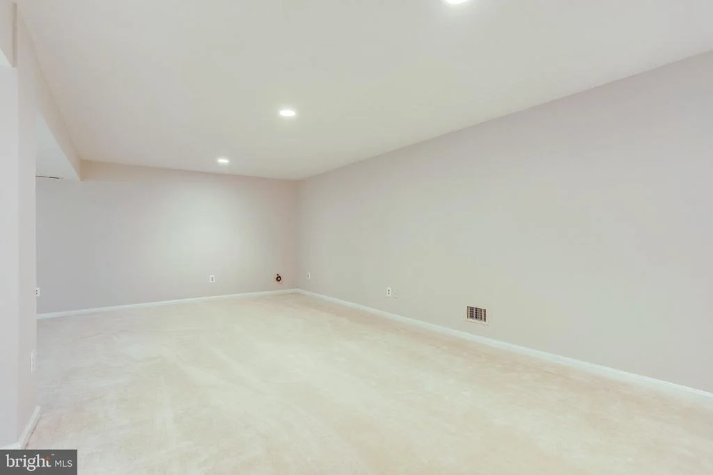 Photo of 11605 CLIPSTONE LANE