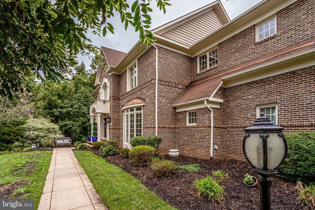 Photo of 12014 CREEKBEND DRIVE