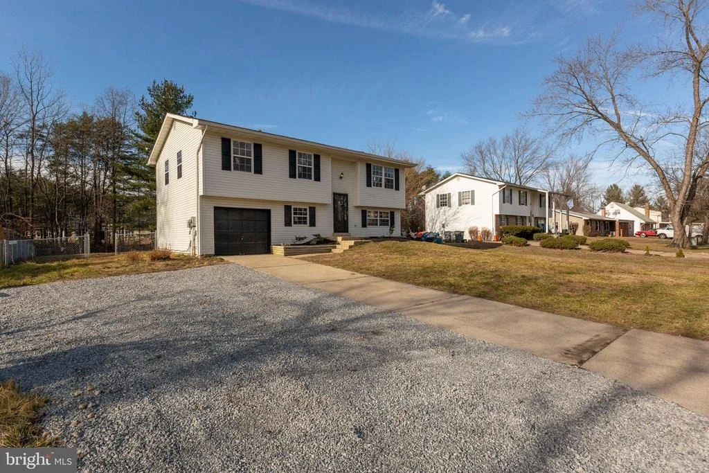 Photo of 708 UNIVERSITY DRIVE