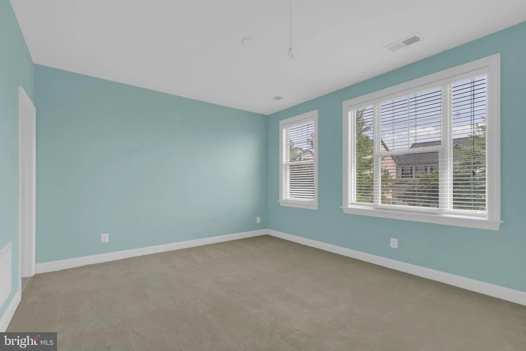 Photo of 42706 CHISHOLM