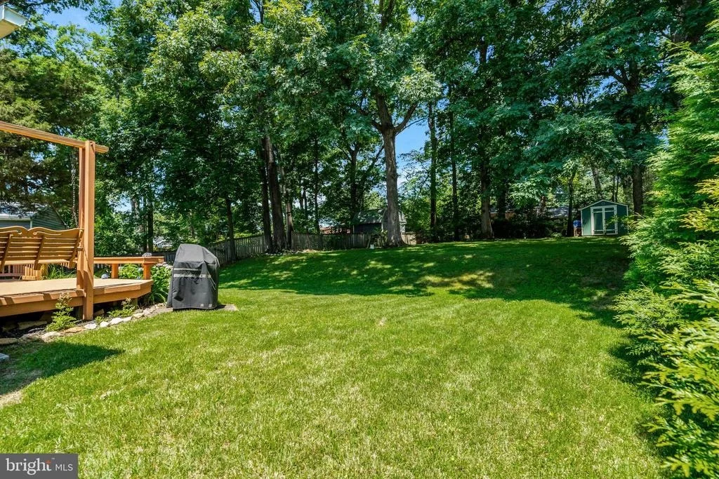 Photo of 10318 FOREST AVENUE