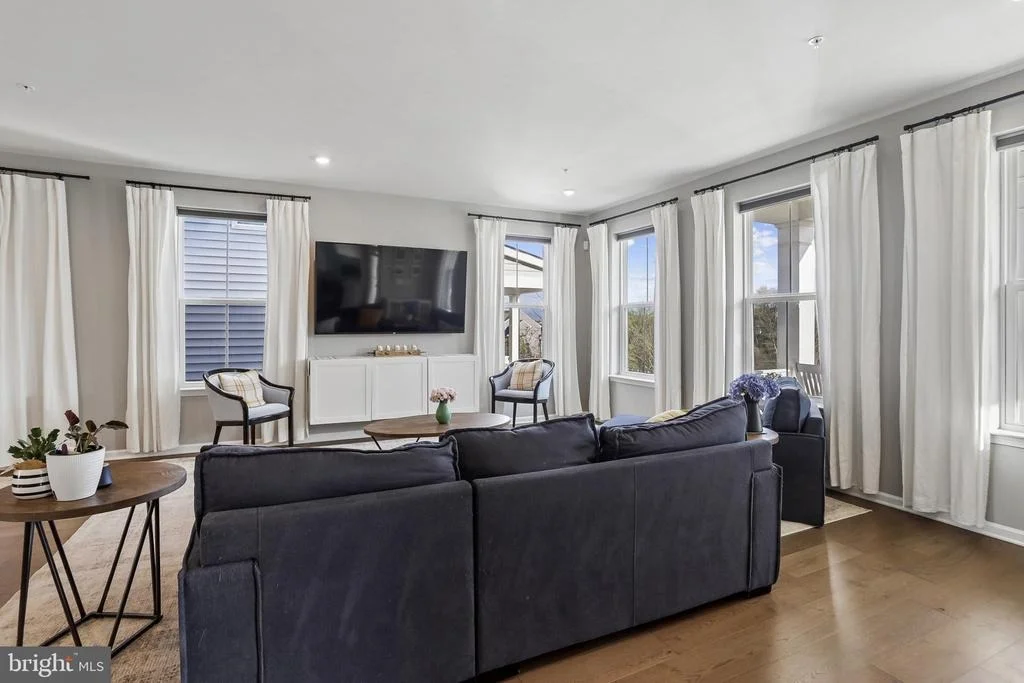 Photo of 1109 SAXTON DRIVE