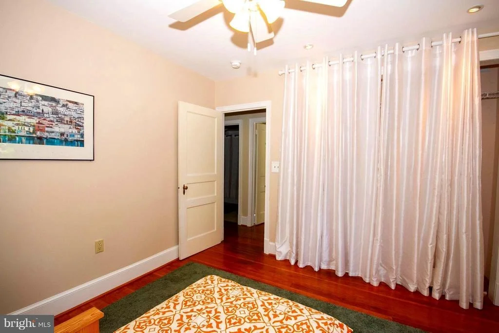 Photo of 987 PATUXENT ROAD