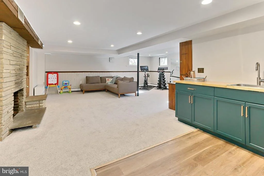Photo of 4221 SAINT JEROME DRIVE