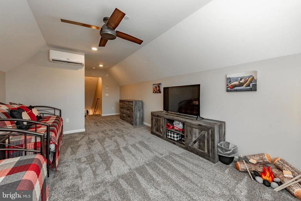 Photo of 220 BILTMORE VIEW