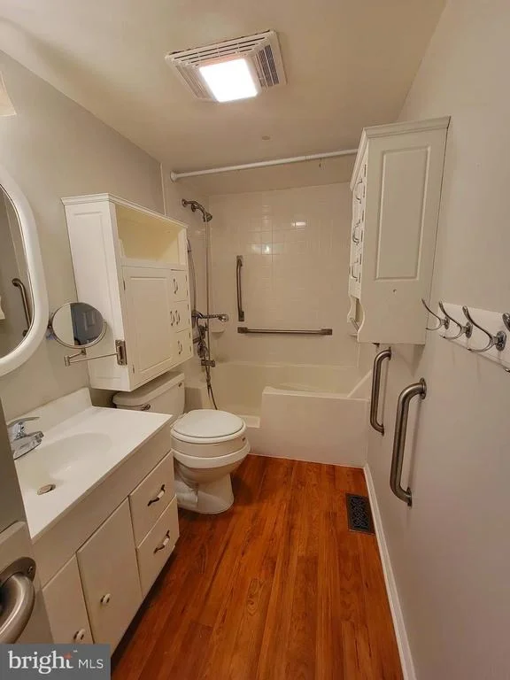 Photo of 1826 MILLSTREAM DRIVE