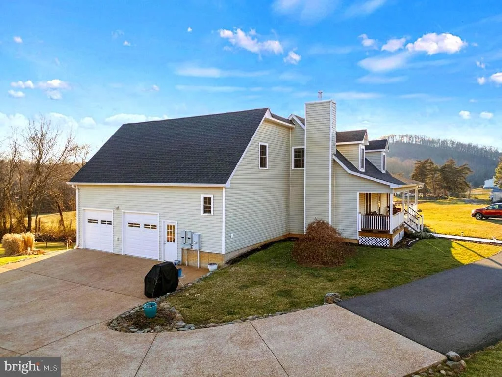 Photo of 3266 THOROUGHFARE ROAD