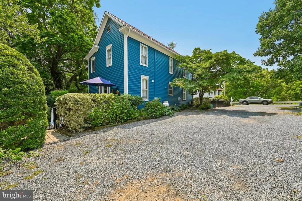 Photo of 20925 CLARKSBURG ROAD