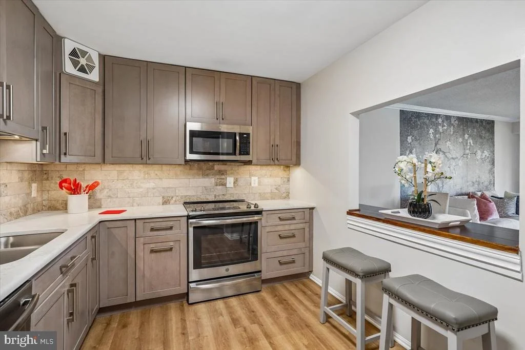 Photo of Unit 1 at 15101 INTERLACHEN DRIVE