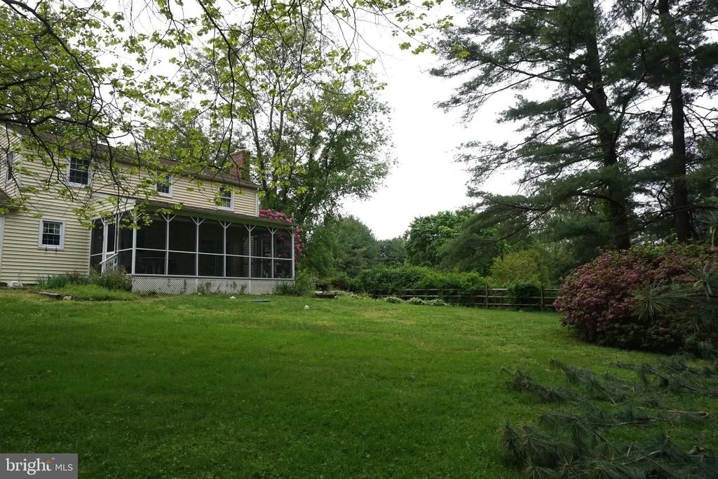 Photo of 1304 CHEZ COURT