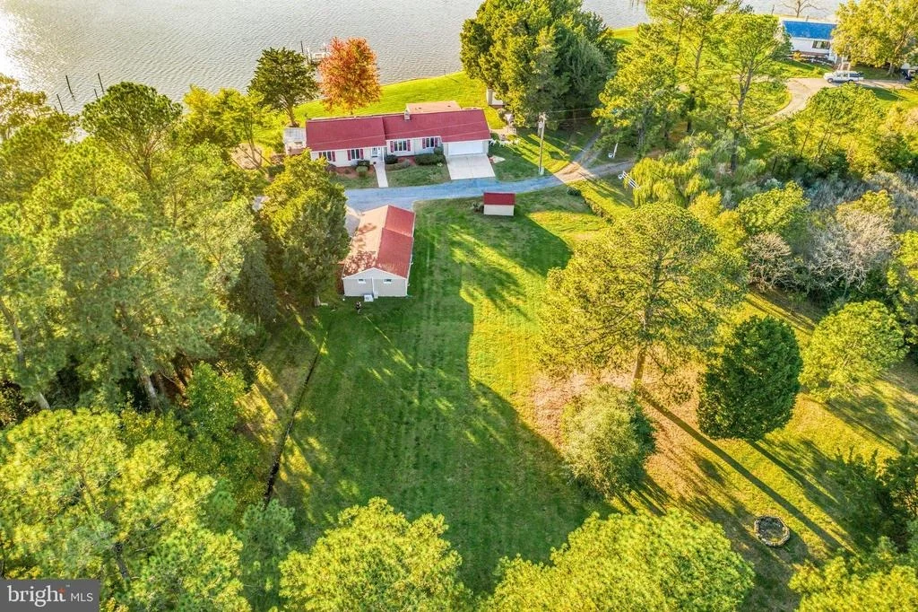 Photo of 16185 BRADBURN LANE