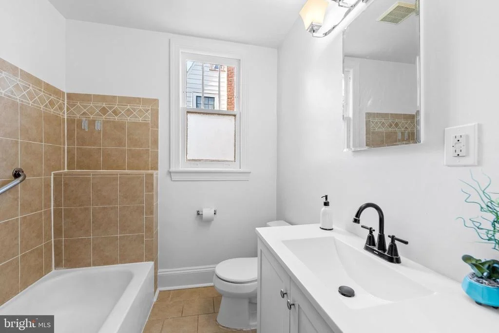 Photo of 232 TUCKERMAN STREET NW