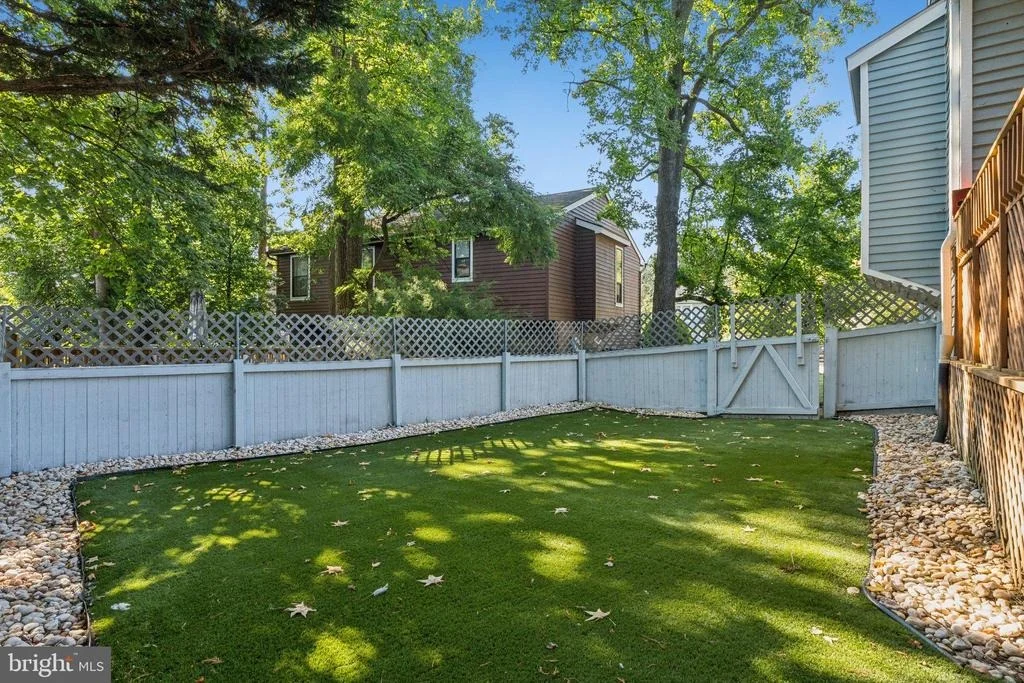 Photo of 910 LANGDON COURT