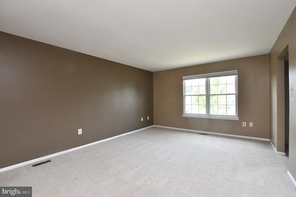 Photo of 46 CHRISTOPHER WAY
