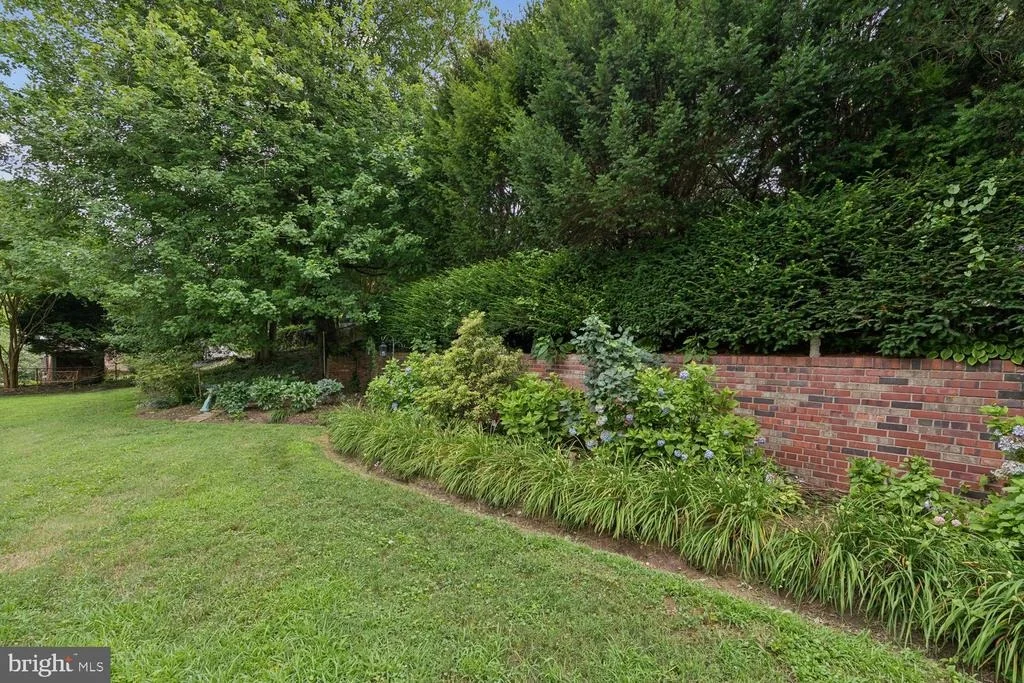 Photo of 1121 TANLEY ROAD