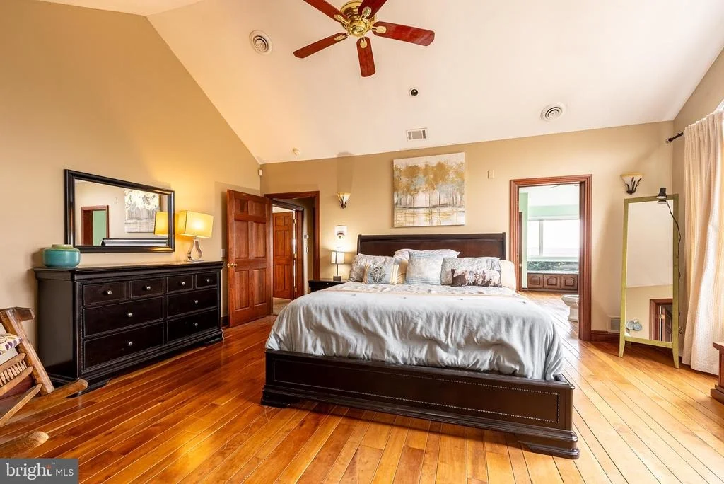 Photo of 1200 MOUNTAINVIEW DRIVE