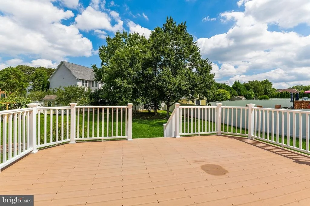 Photo of 457 UNIVERSITY DRIVE