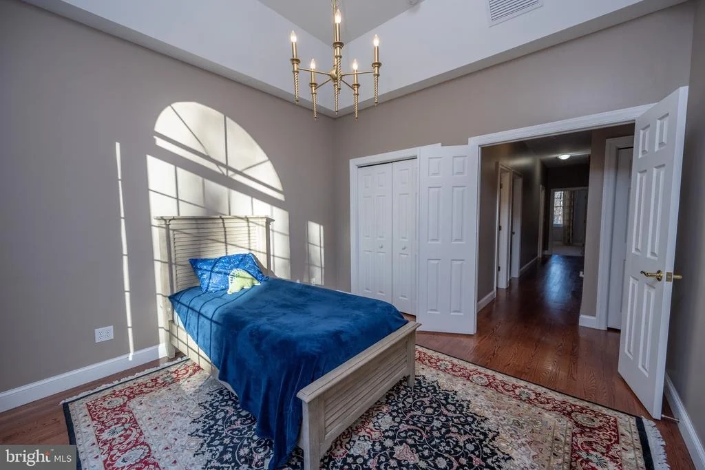Photo of 1001 SUTTER LANE