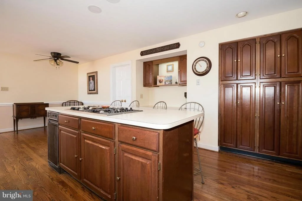 Photo of 9417 THORNEDIKE DRIVE