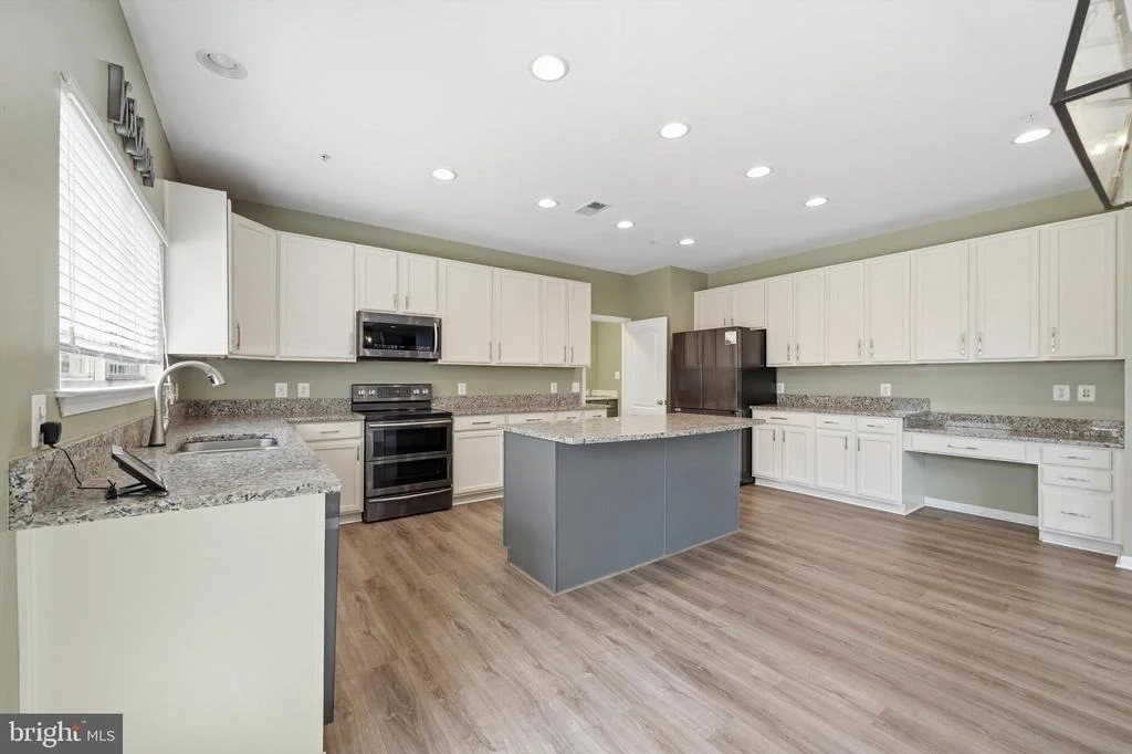 Photo of 10106 MIKE ROAD