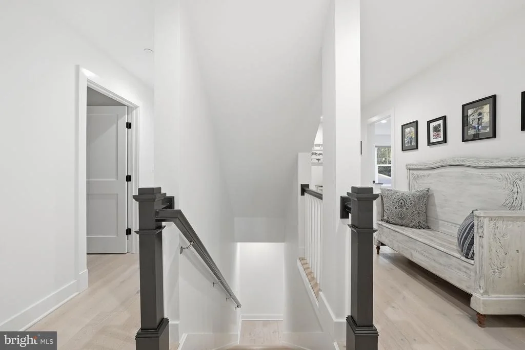 Photo of 1422 HOWARD ROAD