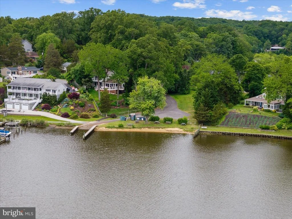 Photo of 508 WALNUT DRIVE