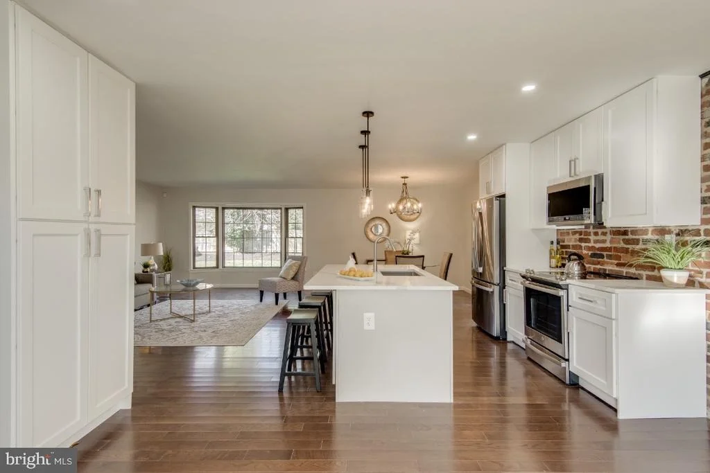 Photo of 6912 HEIDELBURG ROAD
