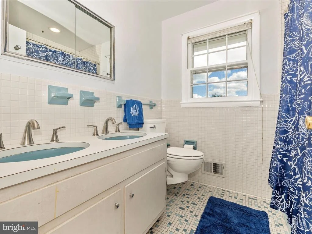 Photo of 131 FAIRVIEW AVENUE