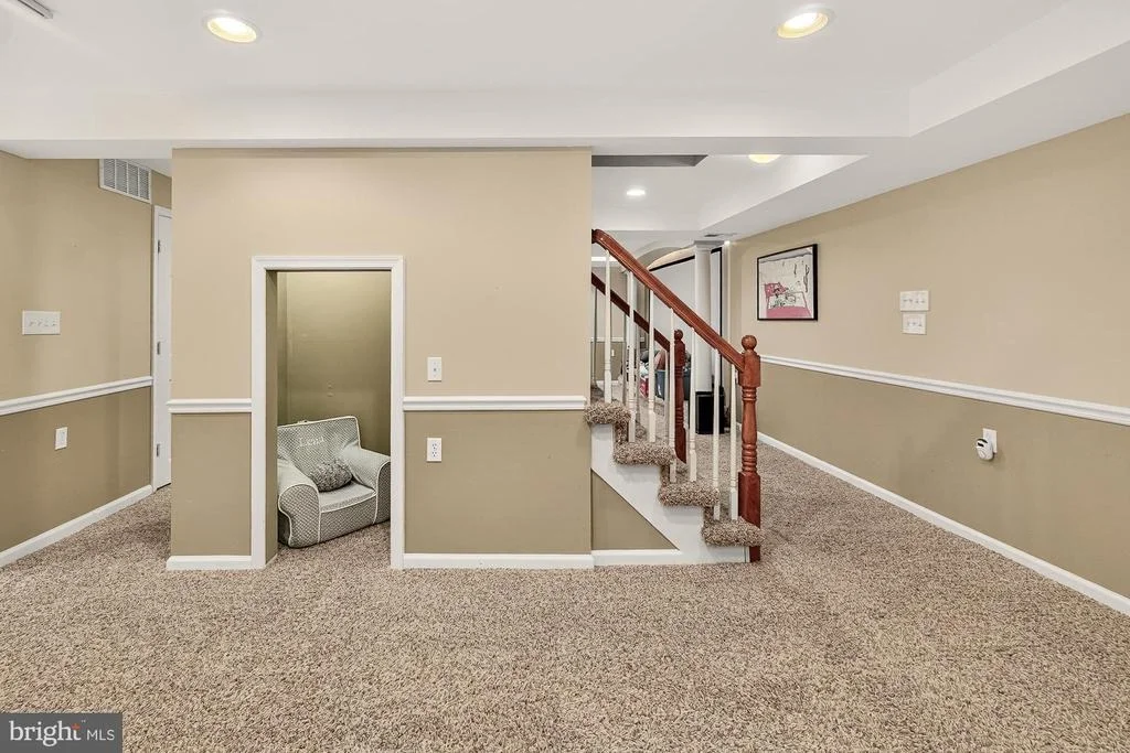 Photo of 8000 GLENDALE COURT