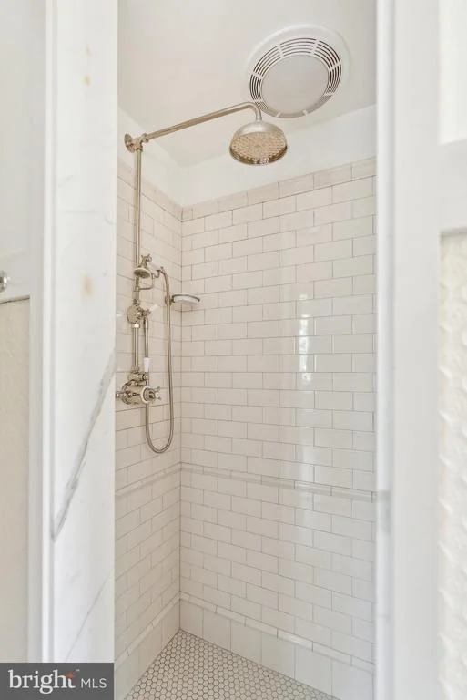 Photo of 1527 35TH STREET NW