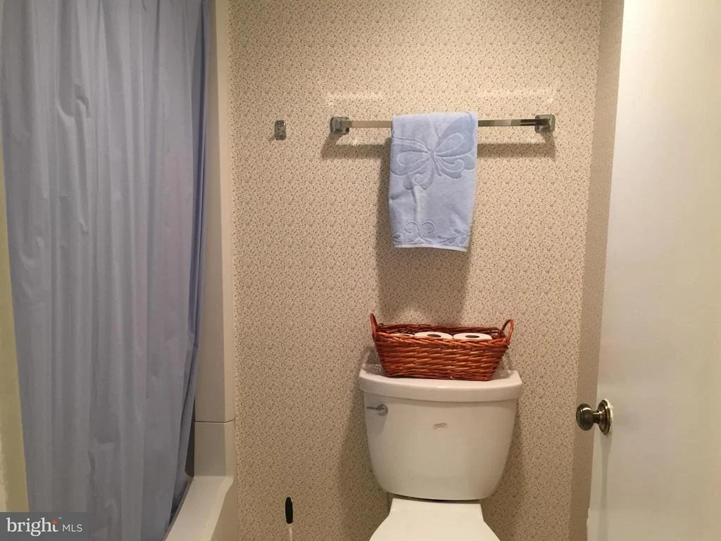 Photo of Unit 11015 at 15101 INTERLACHEN DRIVE