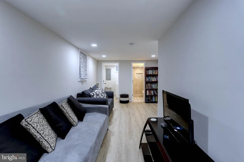 Photo of 232 CANDYTUFT ROAD