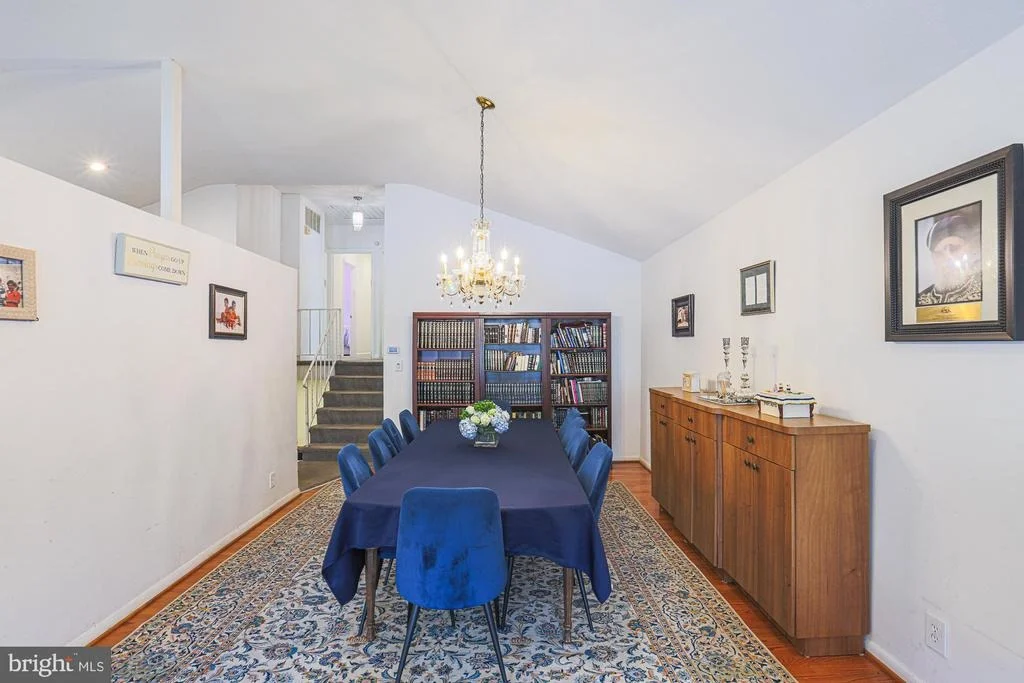 Photo of 5919 WINNER AVENUE