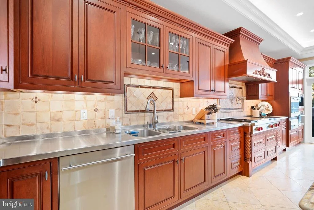 Photo of 206 HARBOR DRIVE