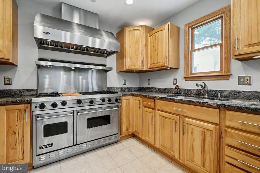 Photo of 3128 WAYNE ROAD