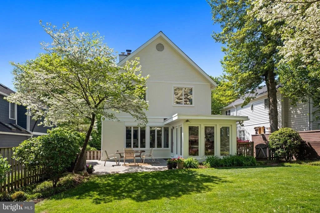 Photo of 7301 SUMMIT AVENUE