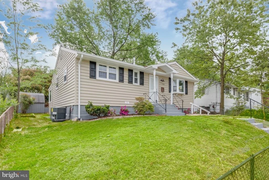 Photo of 2602 LORRING DRIVE