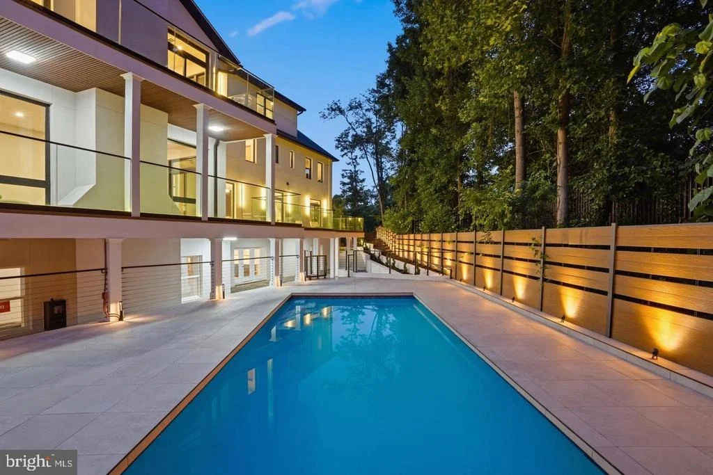 Photo of 1124 SAVILE LANE
