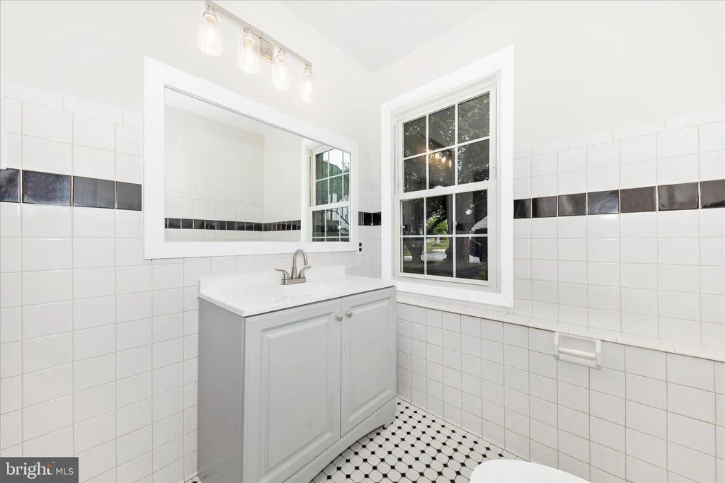 Photo of 176 STONEYBROOK COURT