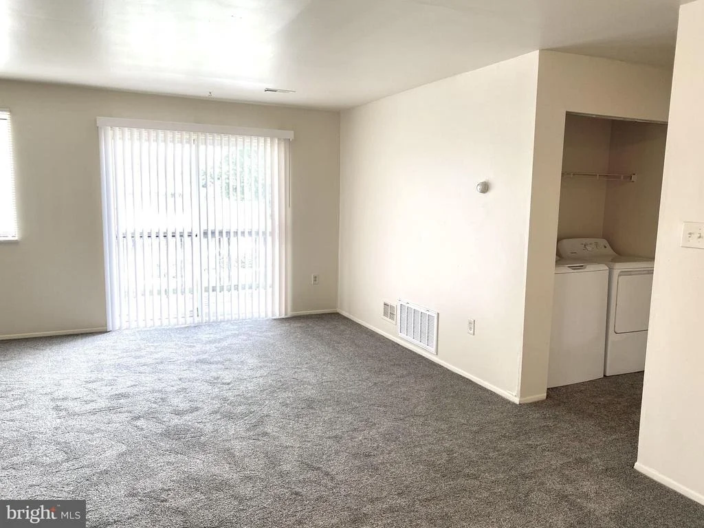 Photo of Unit 822D at 822 WINDSTREAM WAY