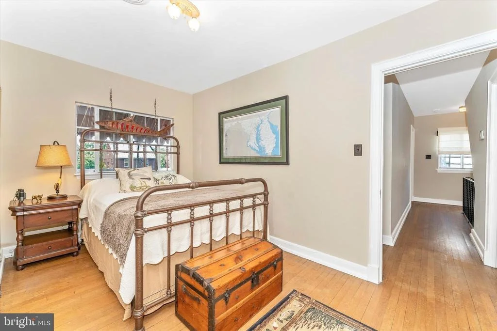 Photo of 402 W 2ND STREET