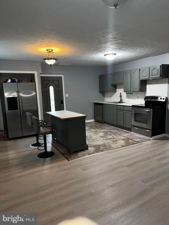 Photo of 10001 BISCAYNE LANE